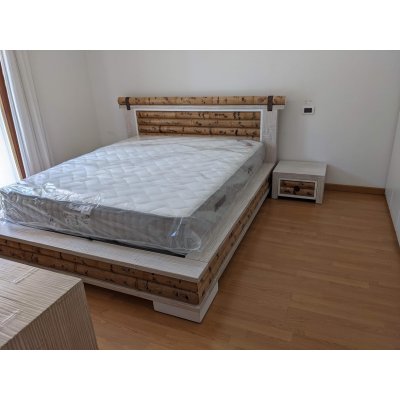 letto Isayto decapato bianco.