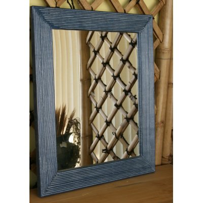 Specchio con cornice in legno di colore blu